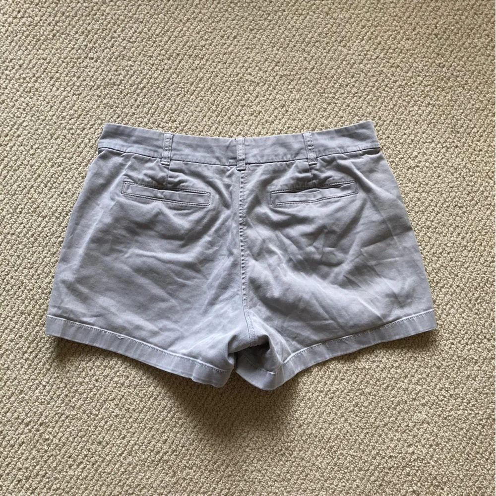 J. Crew Women’s Chino Shorts Stone Grey Bottoms Size 10 Preppy EUC